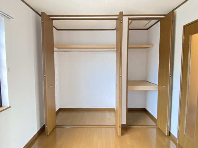 収納（2階北洋室）