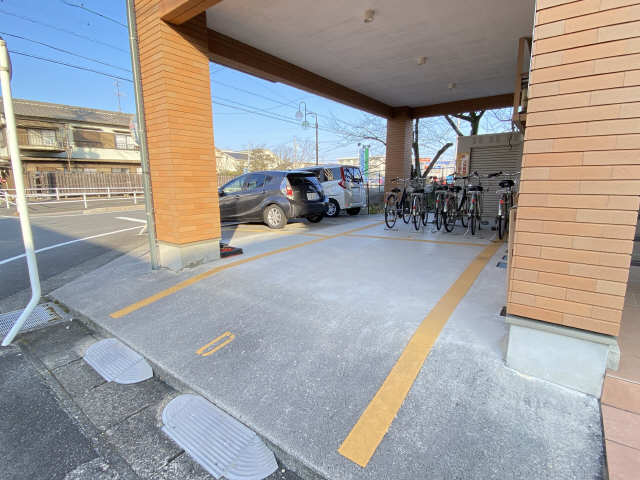 駐車場-2