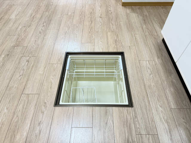 キッチン床下収納