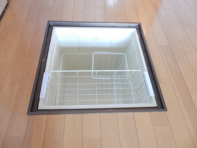 床下収納庫