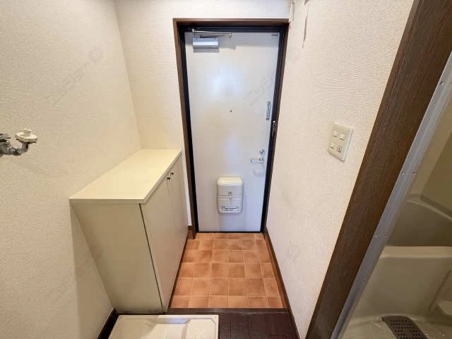玄関内