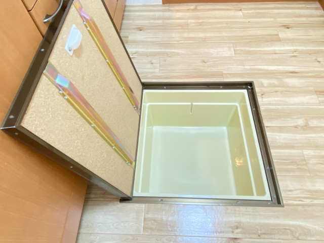 キッチン床下収納