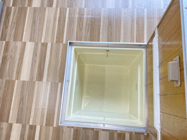 床下収納庫