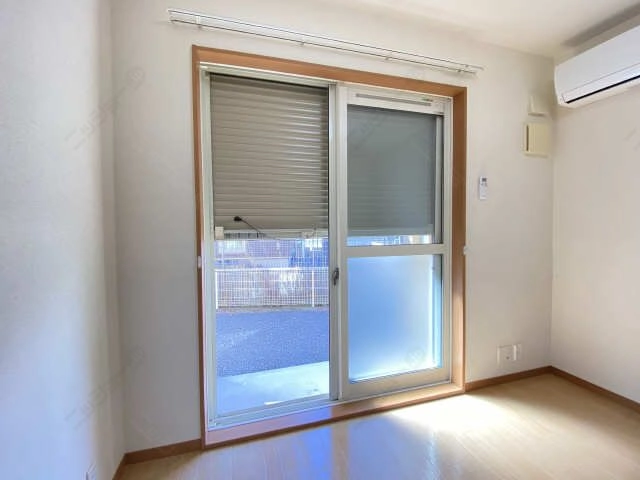 シャッター雨戸（リビング）