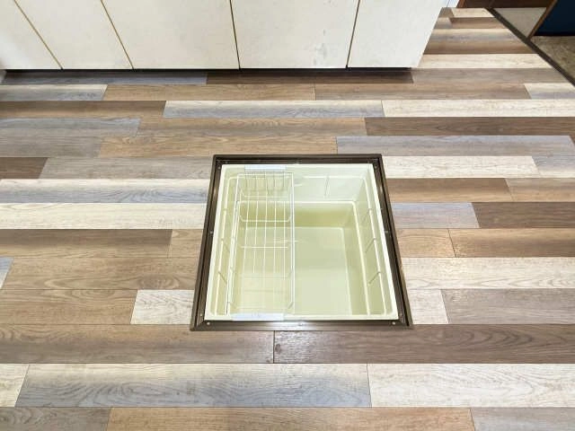 キッチン床下収納