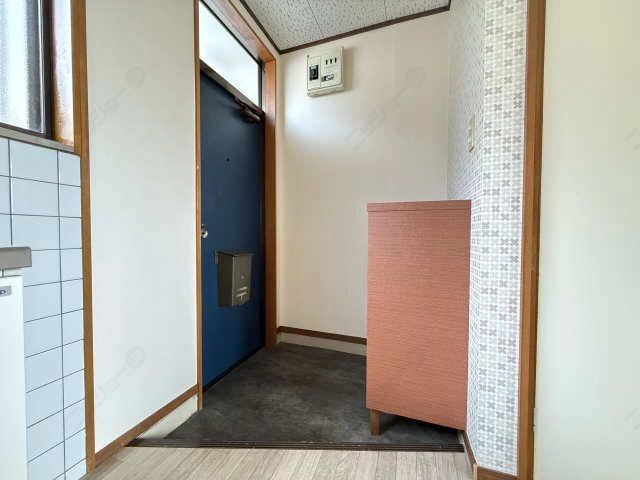 玄関内