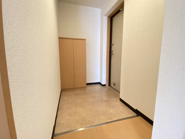 玄関内