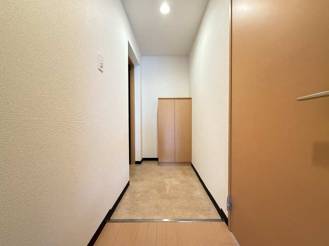 玄関内