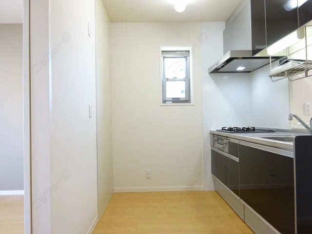 キッチン(冷蔵庫等置場)