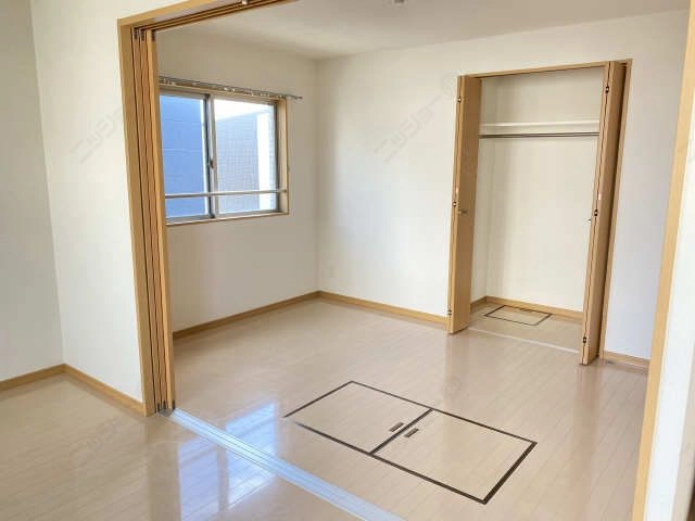 中洋室
