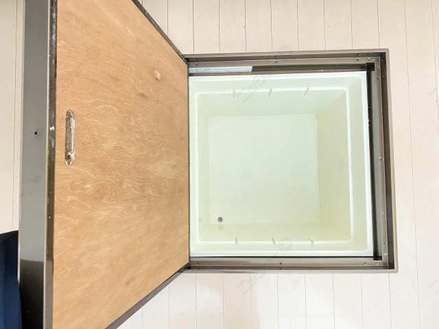 床下収納庫(キッチン)