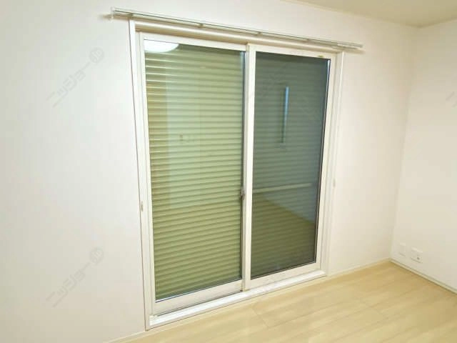 シャッター（南洋室）