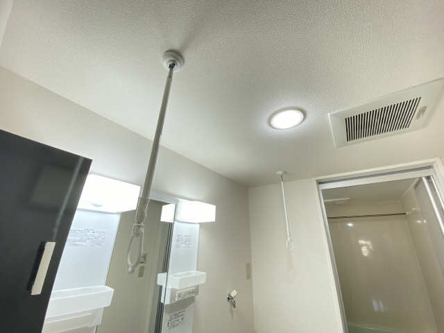 室内物干（脱衣所）