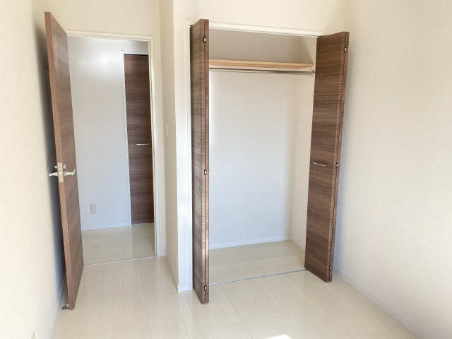 収納（北西洋室）