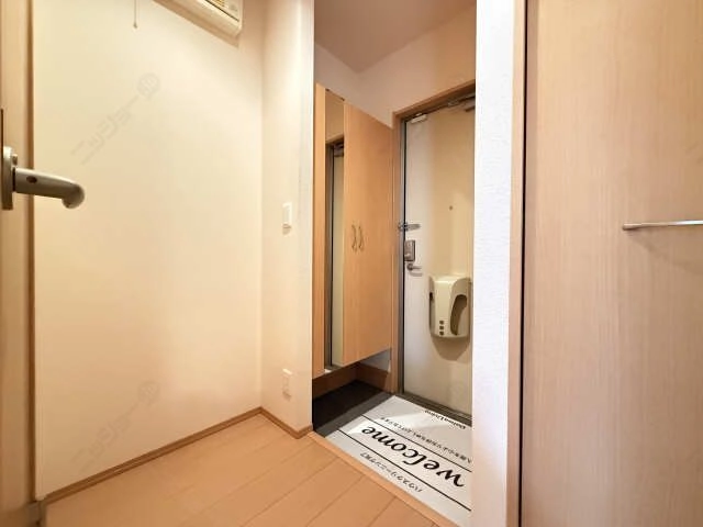 玄関内