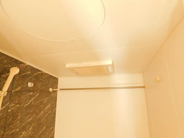 RISING SUN (ﾗｲｼﾞﾝｸﾞ ｻﾝ) 2階 浴室乾燥機