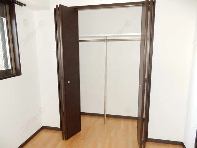 収納(北東洋間)