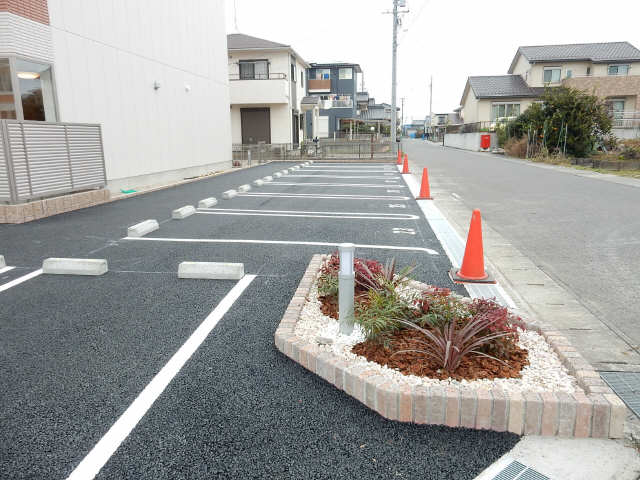 サンライズ　レジデンス 3階 駐車場