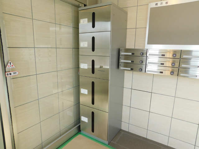 宅配ボックス