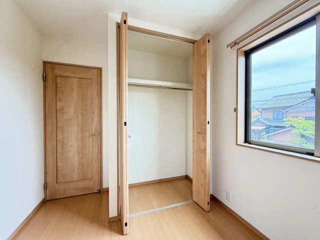 収納（2階南洋室）