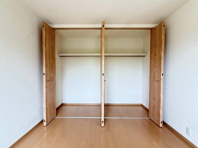 収納（2階東洋室）