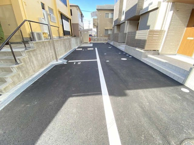 駐車場-3