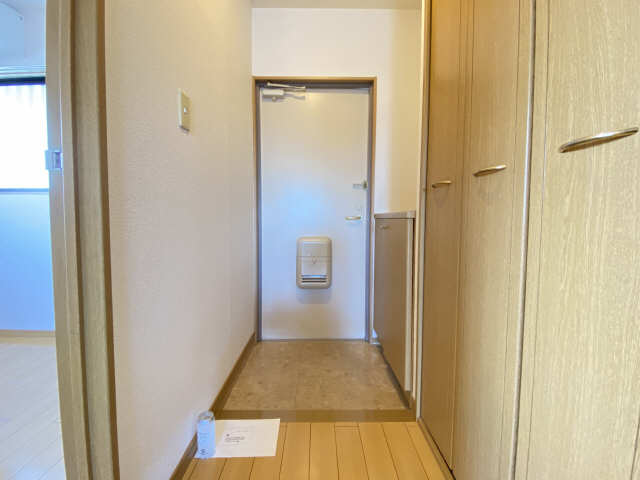 玄関内