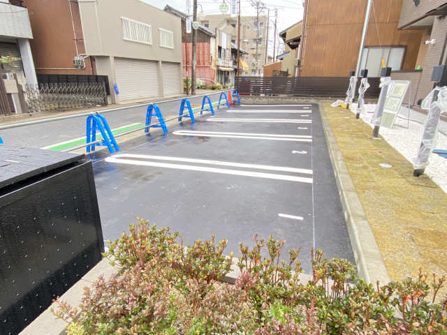 駐車場-2