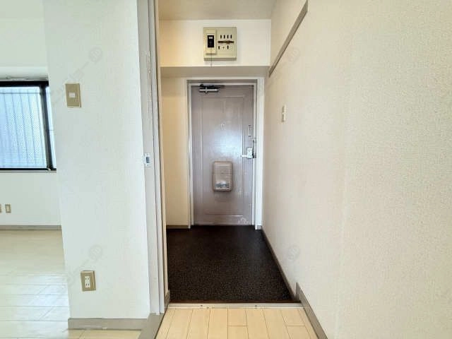 玄関内