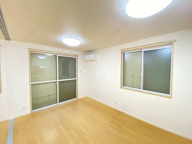 シャッター（リビング）