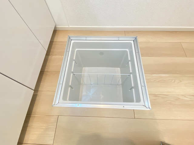 キッチン床下収納