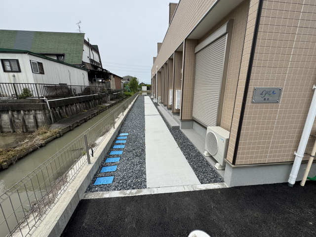 玄関前通路