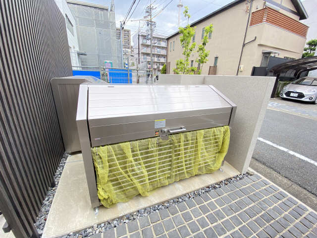敷地内ごみ置き場