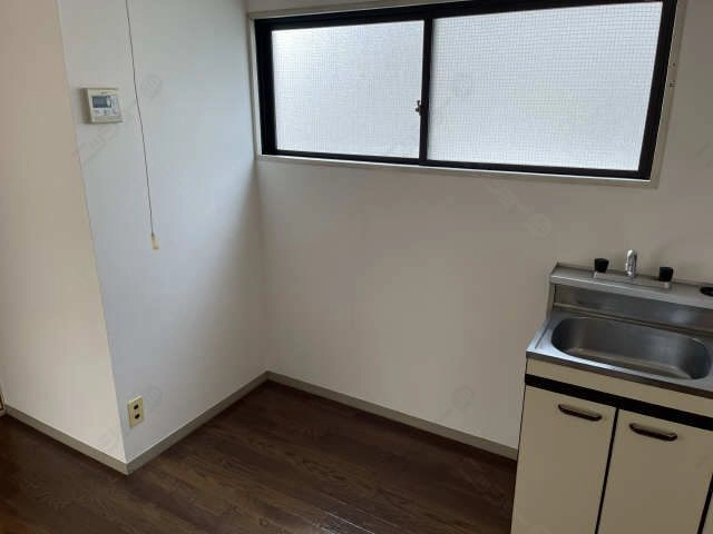 冷蔵庫置き場