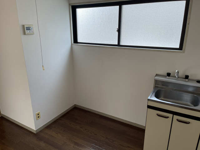 冷蔵庫置き場