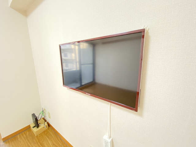 壁掛けテレビ