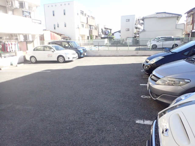 エクセルフジタ 6階 駐車場