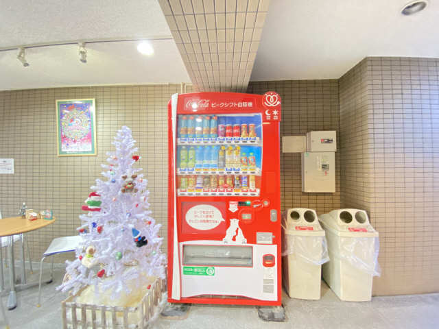 Ｈ・Ｓ　ＴＯＷＮ 2階 自動販売機