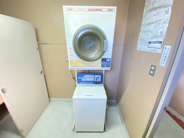 ＬＩＦＥ壱番館 2階 洗濯機・乾燥機（有料〉