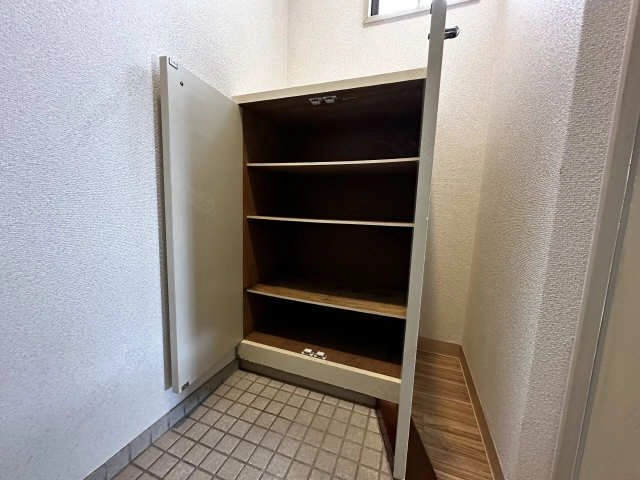 シューズボックス