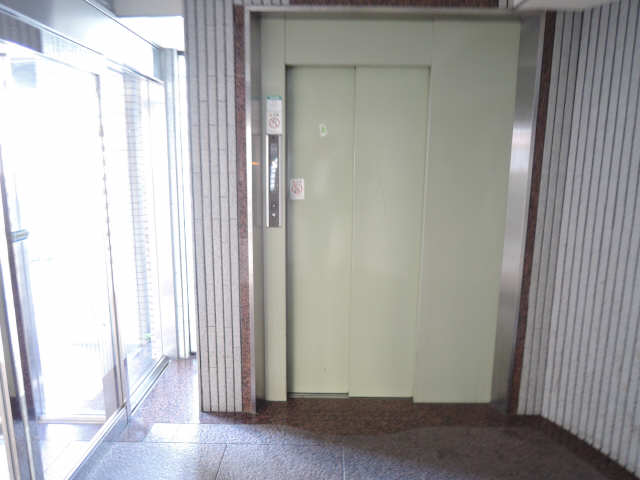 グランベール安田通 4階 エレベーター