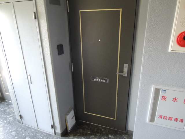 三恵ハイツ 5階 玄関ドア
