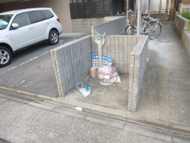ゴミ置き場