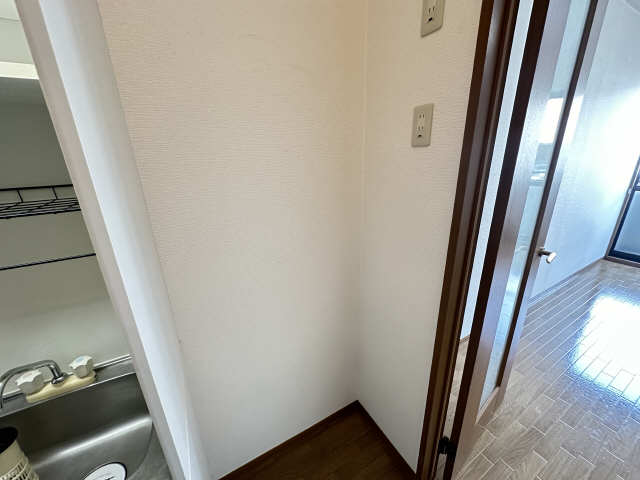 冷蔵庫置き場
