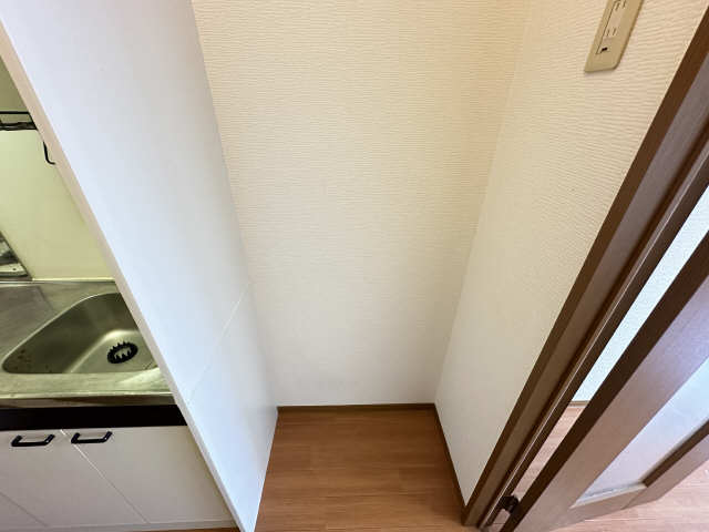 冷蔵庫置き場