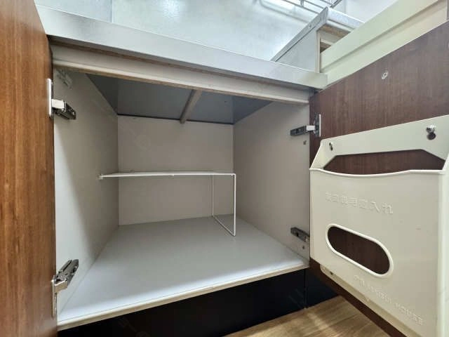 コンロ下収納