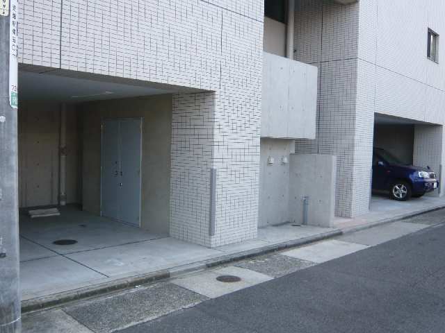 屋内駐車場