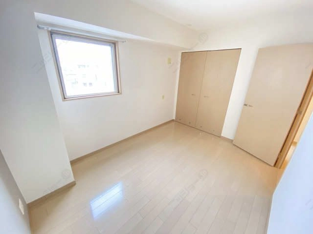 室内（北西洋間）