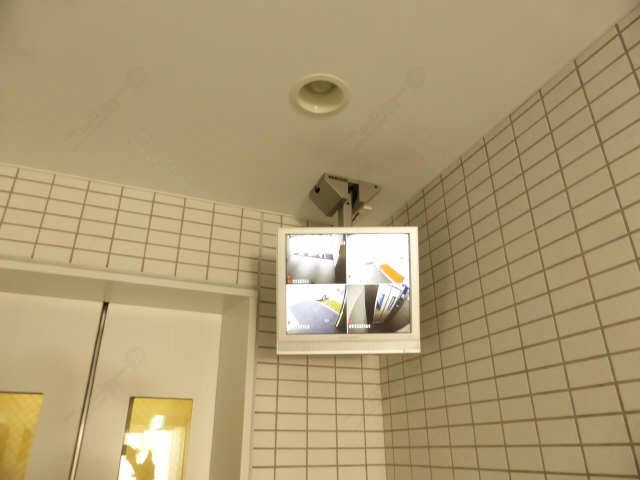 防犯カメラモニター