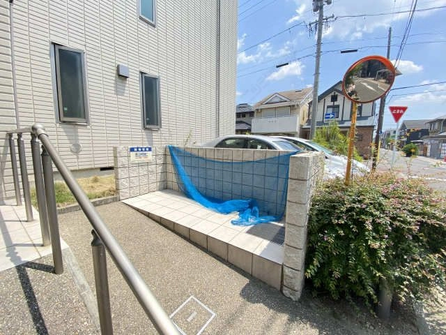 敷地内ごみ置き場